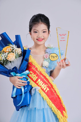 Nguyễn Khang Vy - Hành trình trưởng thành từ cuộc thi Tìm kiếm tài năng MC nhí- Ảnh 2.