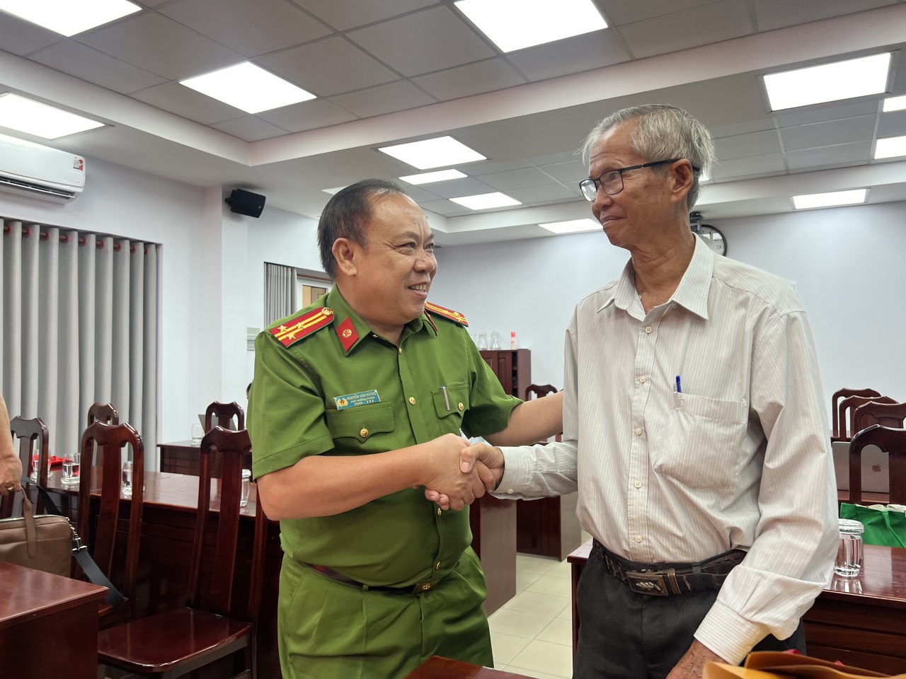 VKSND TP HCM xin lỗi, cải chính công khai với 1 giám đốc- Ảnh 2. VKSND TP HCM xin lỗi, cải chính công khai với 1 giám đốc- Ảnh 2.