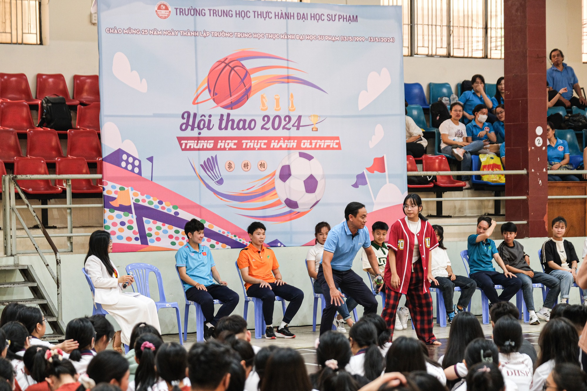 Sôi nổi Hội thao Trung học Thực hành Olympic 2024- Ảnh 5.