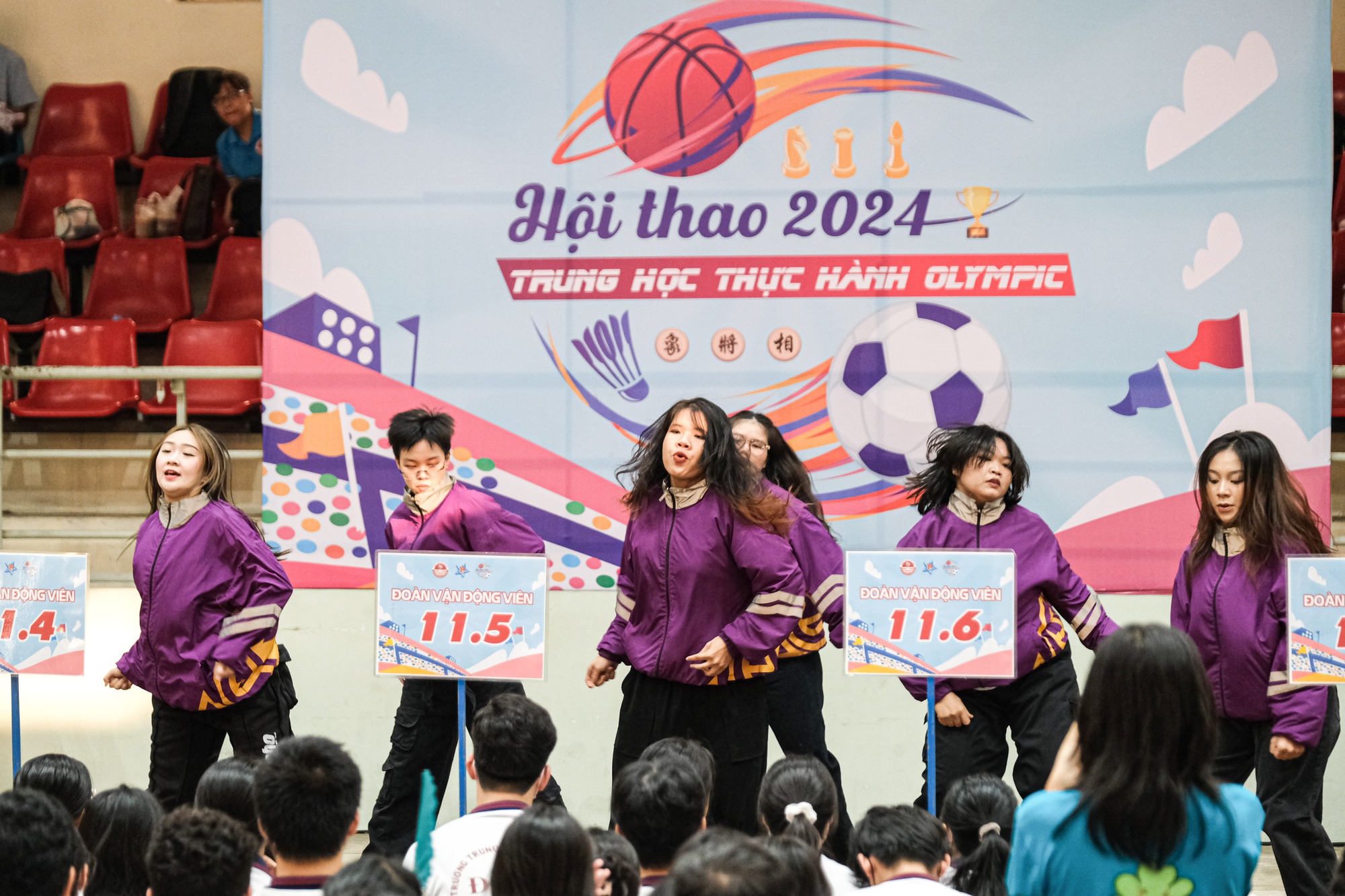 Sôi nổi Hội thao Trung học Thực hành Olympic 2024- Ảnh 1.