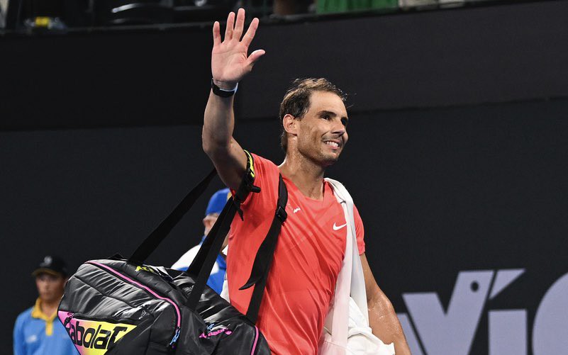 Nadal bỏ Giải Úc mở rộng, trở về Tây Ban Nha
