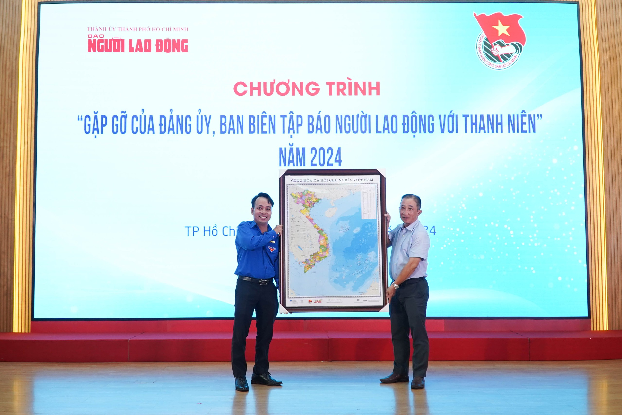 Đảng uỷ, Ban Biên tập Báo Người Lao Động lắng nghe, chia sẻ với thanh niên- Ảnh 7.