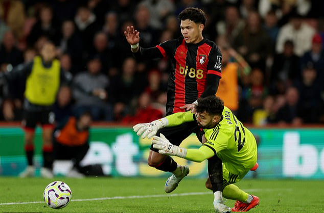 Thảm họa phòng ngự, Arsenal thua sốc Bournemouth- Ảnh 1.