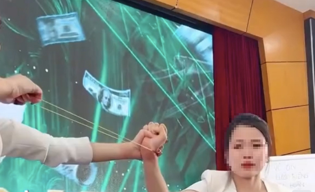 Đào tạo đội nhóm bán hàng bằng