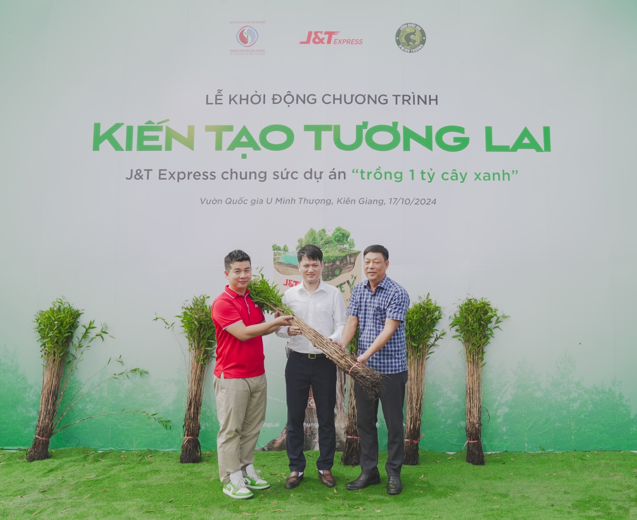 Hướng tới Net Zero, J&T Express chung sức kiến tạo tương lai cùng chương trình “Trồng 1 tỷ cây xanh"- Ảnh 1.