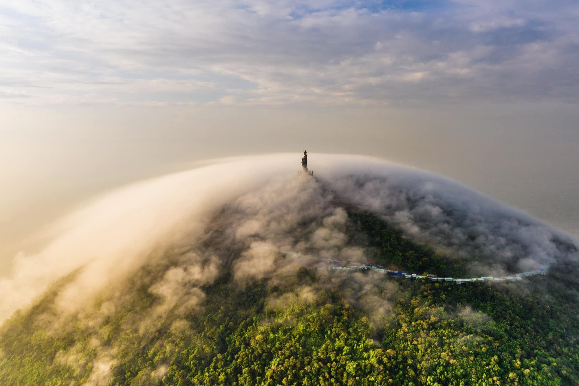 Những điểm đến gần thành phố Hồ Chí Minh khiến du khách Tây thích thú- Ảnh 2.