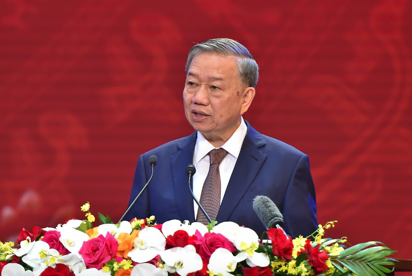 ທ່ານເລຂາທິການໃຫຍ່ To Lam: ຮັບປະກັນງົບປະມານແຫ່ງລັດຕ້ອງໃຊ້ຈ່າຍໃນການສຶກສາຢ່າງໜ້ອຍ 20% - ຮູບ 1. Tổng Bí thư Tô Lâm: Bảo đảm ngân sách nhà nước chi cho giáo dục tối thiểu 20%- Ảnh 1.