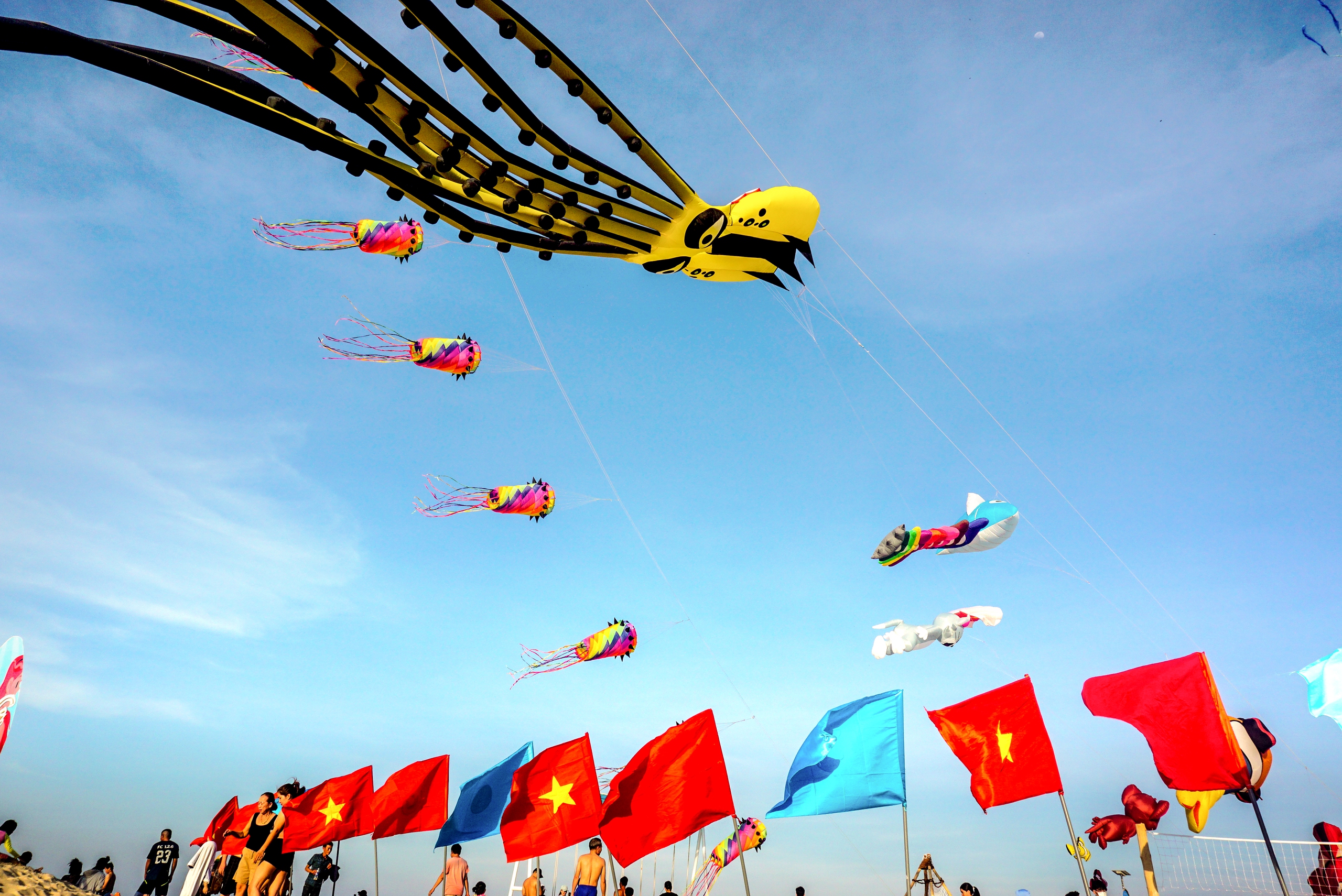 Bãi biển quê tôi HUY ĐẰNG