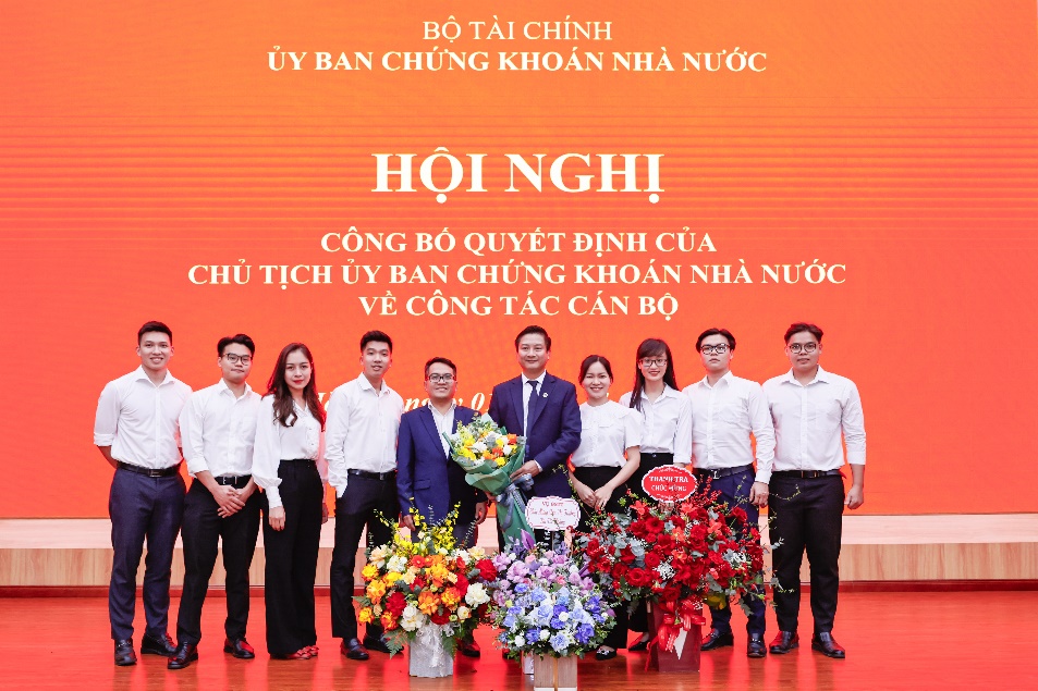 Ủy ban Chứng khoán Nhà nước bổ nhiệm nhân sự cấp vụ- Ảnh 8.