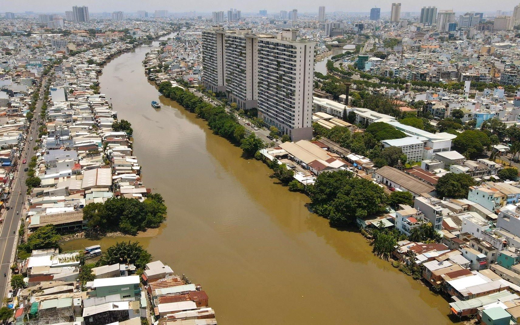 TP HCM: Đề xuất đề án di dời gần 46.500 căn nhà trên và ven sông, rạch