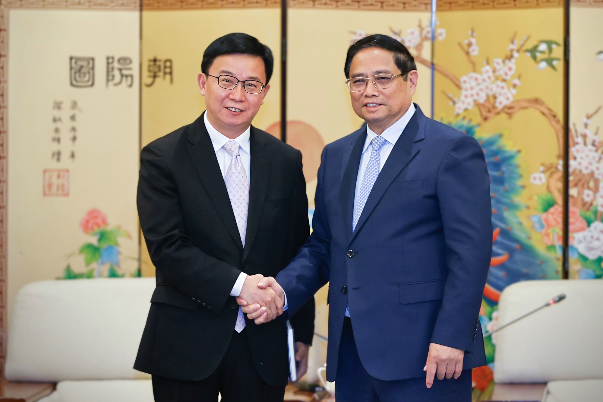 Tập đoàn máy bay Trung Quốc COMAC muốn đưa máy bay vào khai thác tại Việt Nam- Ảnh 1. Tập đoàn máy bay Trung Quốc COMAC muốn đưa máy bay vào khai thác tại Việt Nam- Ảnh 1.