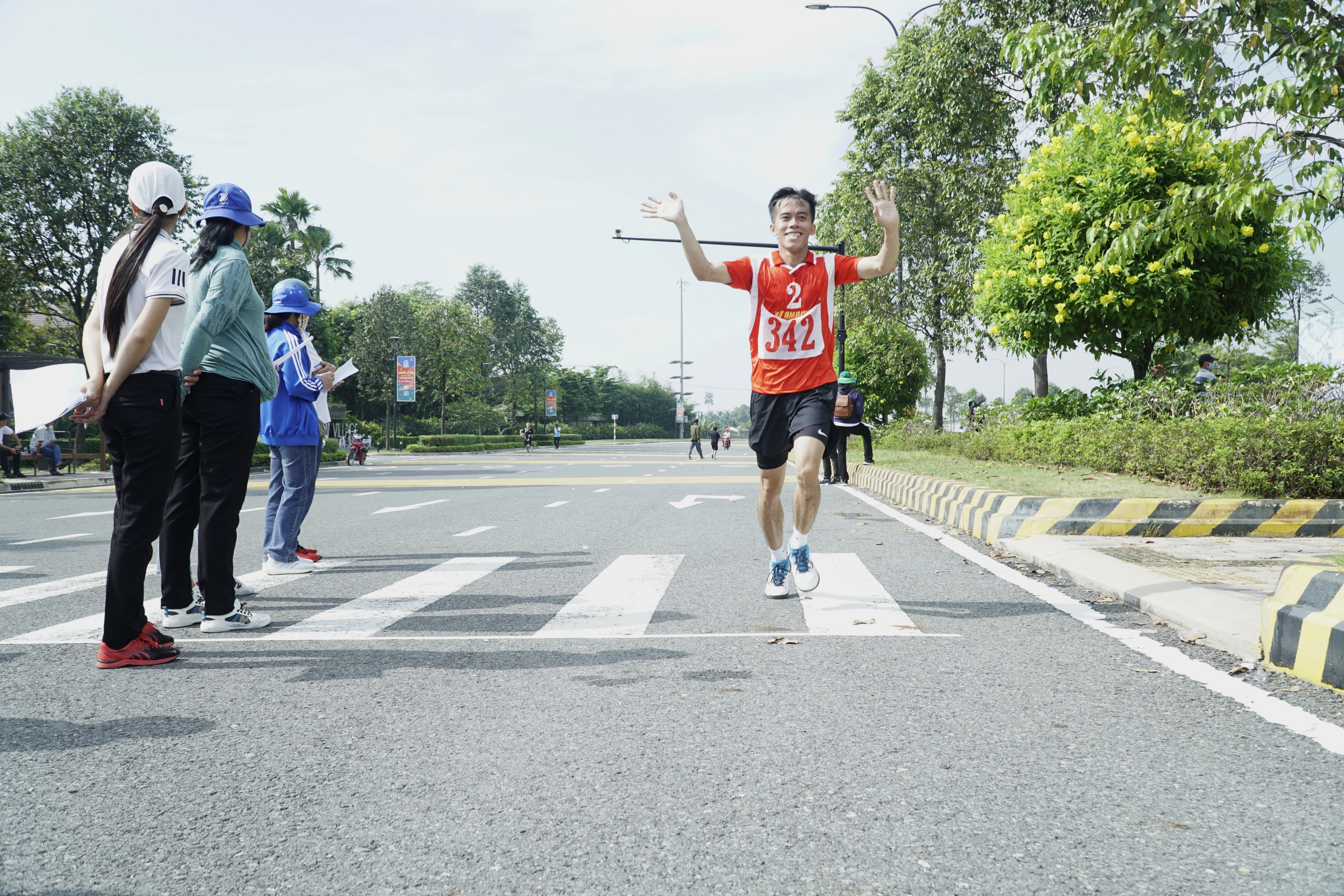 Tranh tài từng bước chân tại Giải Việt dã tỉnh Long An- Ảnh 28.