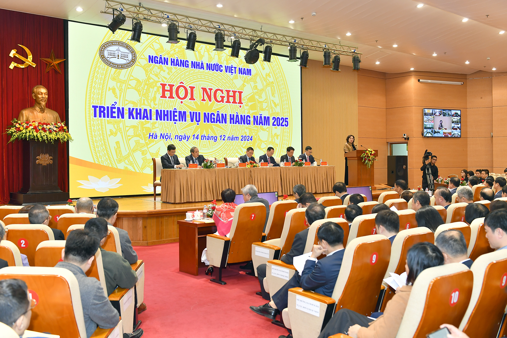Lãi suất cho vay năm 2024 đã giảm bao nhiêu?- Ảnh 1. Lãi suất cho vay năm 2024 đã giảm bao nhiêu?- Ảnh 1.