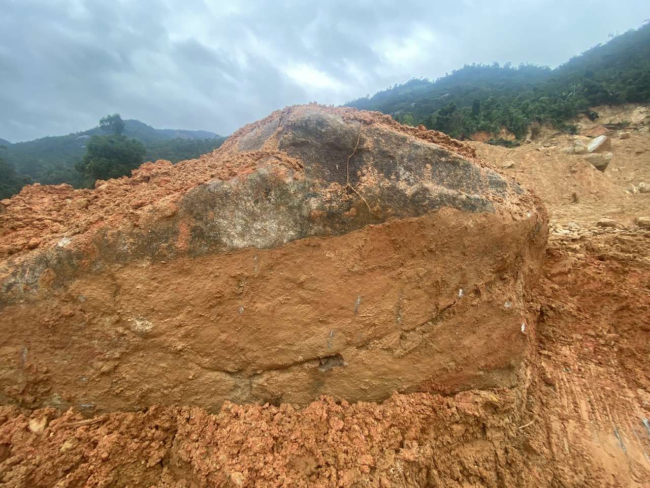 Những vụ "ám ảnh kinh hoàng" về sạt lở trên cung đèo Khánh Lê - Ảnh 14.