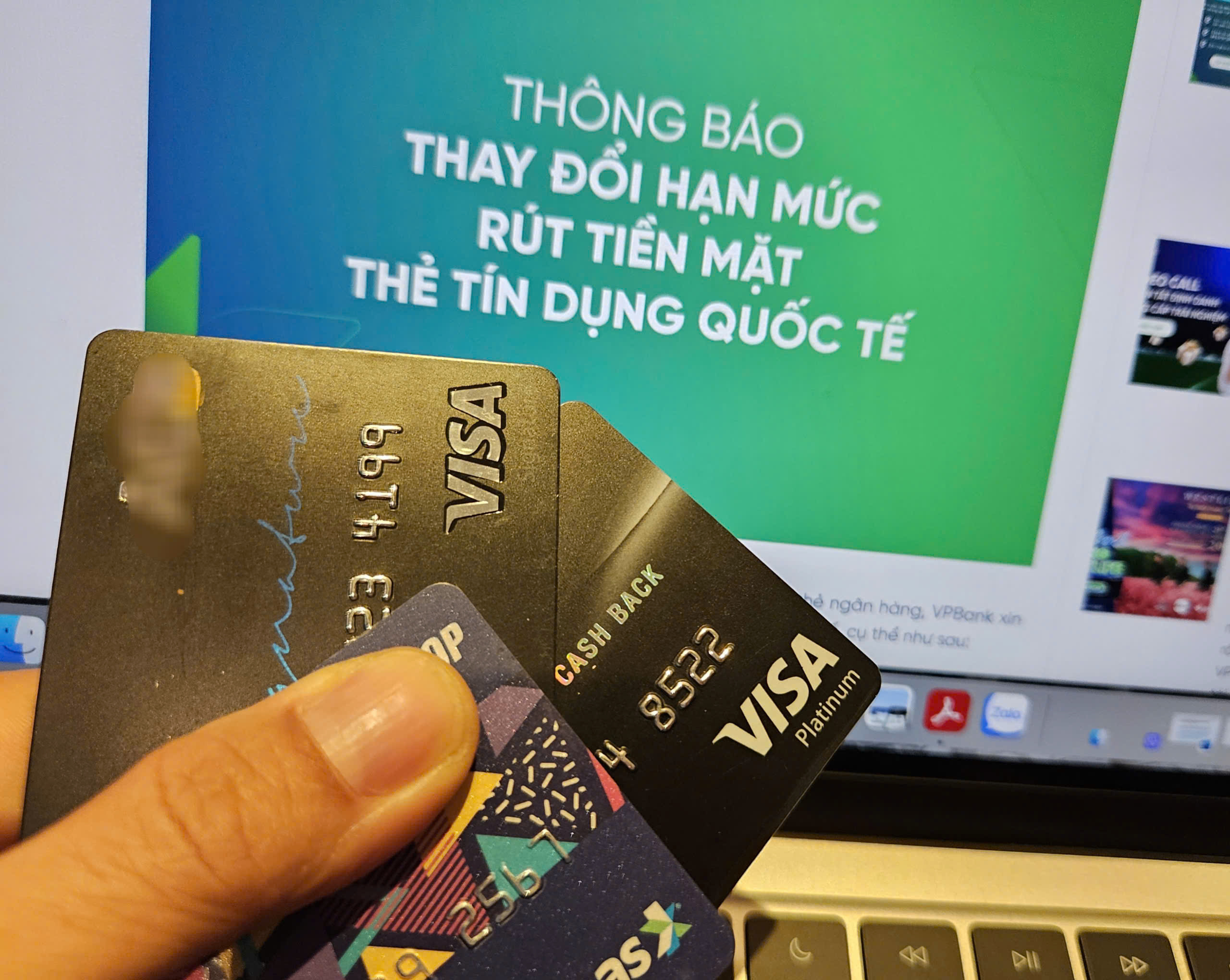 Từ 1-1-2025, hạn mức rút tiền mặt tối đa của chủ thẻ tín dụng (tất cả dòng thẻ) là 100 triệu đồng