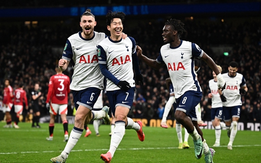 Tottenham - Liverpool: Khách dễ lấn chủ