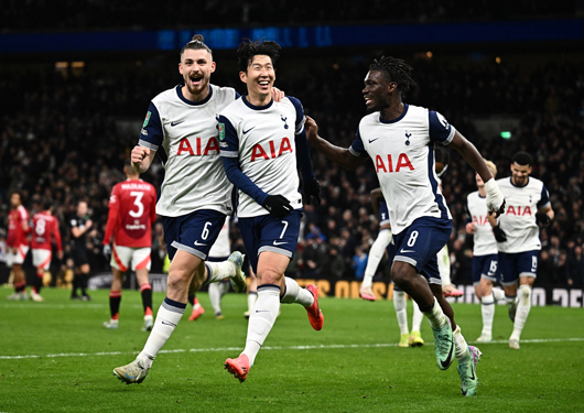 Tottenham cần giữ được sự ổn định để tránh sụp đổ sớm trước sức mạnh “Lữ đoàn Đỏ”  Ảnh: REUTERS