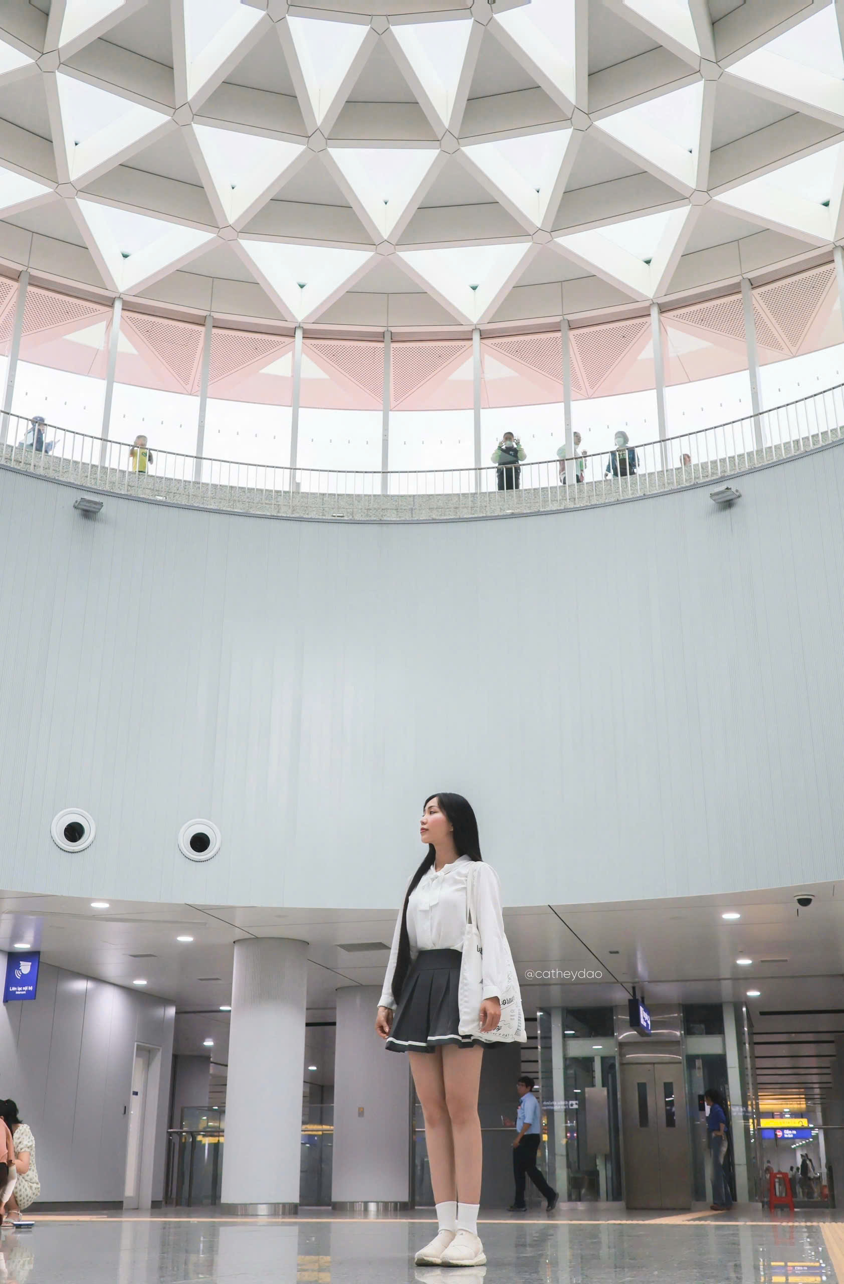 วิดีโอ: สถานีรถไฟใต้ดินหมายเลข 1 กลายเป็นจุดเช็คอิน VIDEO: Ga metro số 1 trở thành điểm check-in