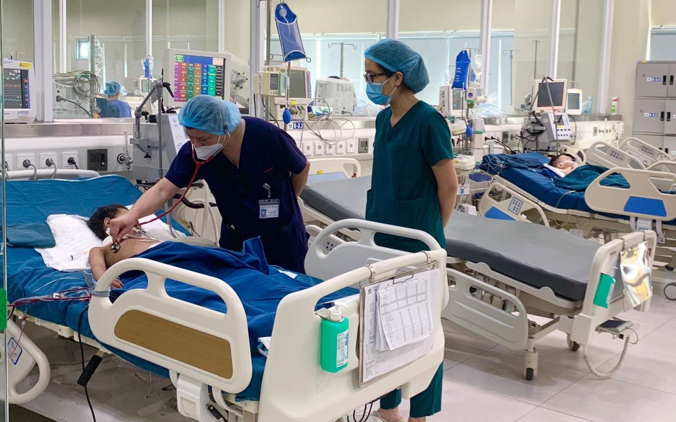 Phát hiện đàn gà nhiễm cúm A/H5N1, lấy mẫu xét nghiệm các thành viên trong gia đình- Ảnh 2.