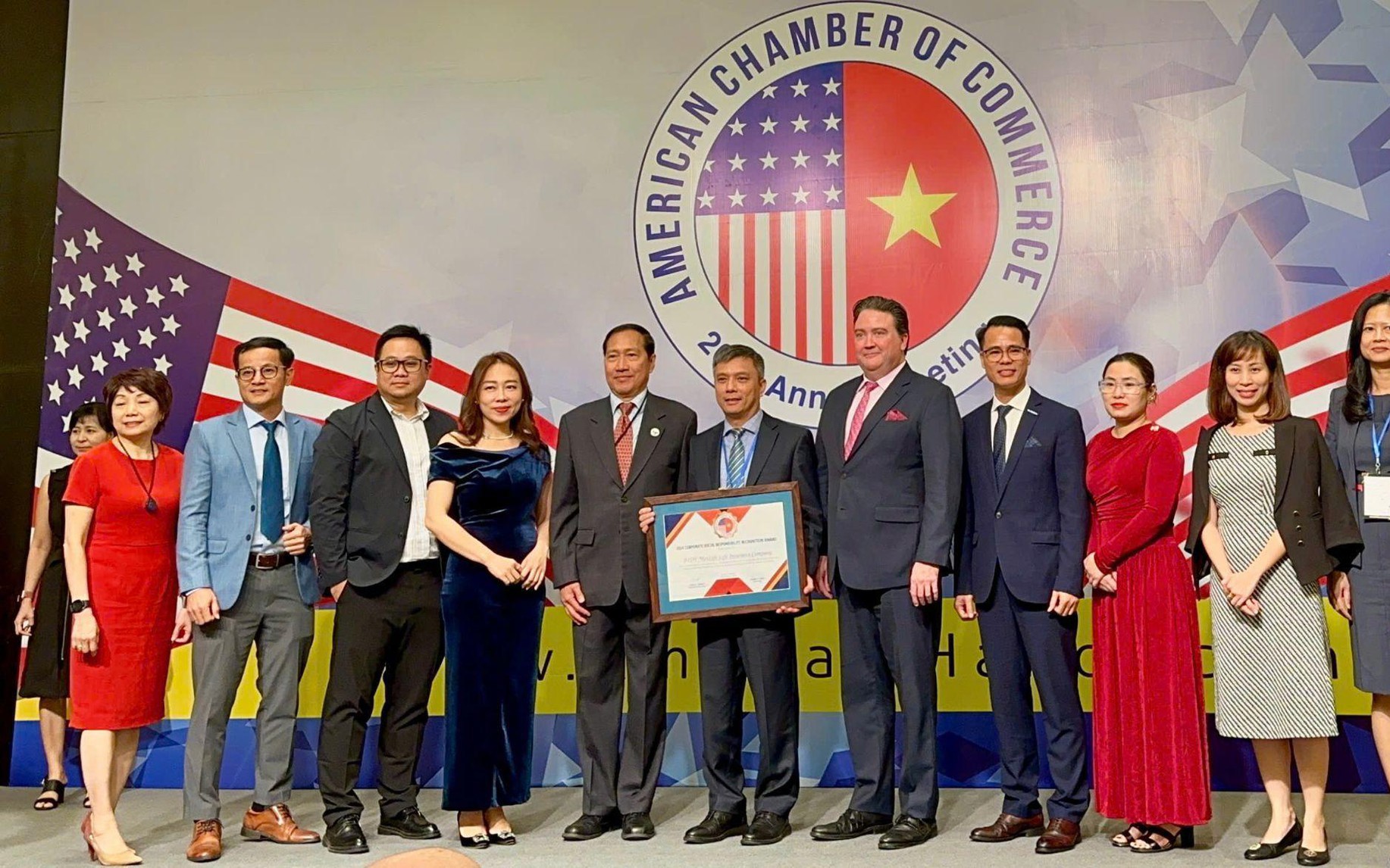 BIDV MetLife đạt giải thưởng AmCham CSR Award