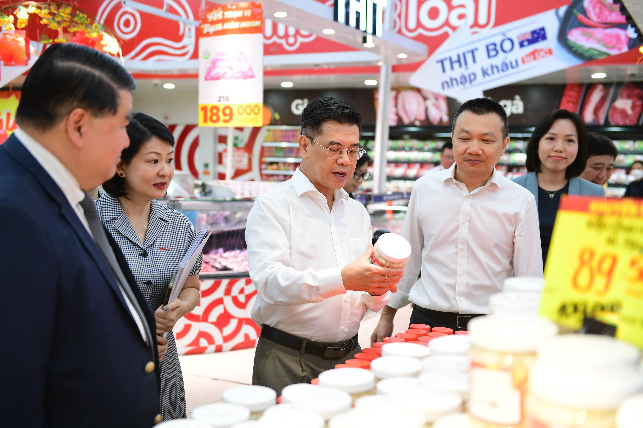 Phó Chủ tịch UBND TP HCM yêu cầu siêu thị bảo đảm "3 không sợ" cho người dân dịp Tết- Ảnh 1.