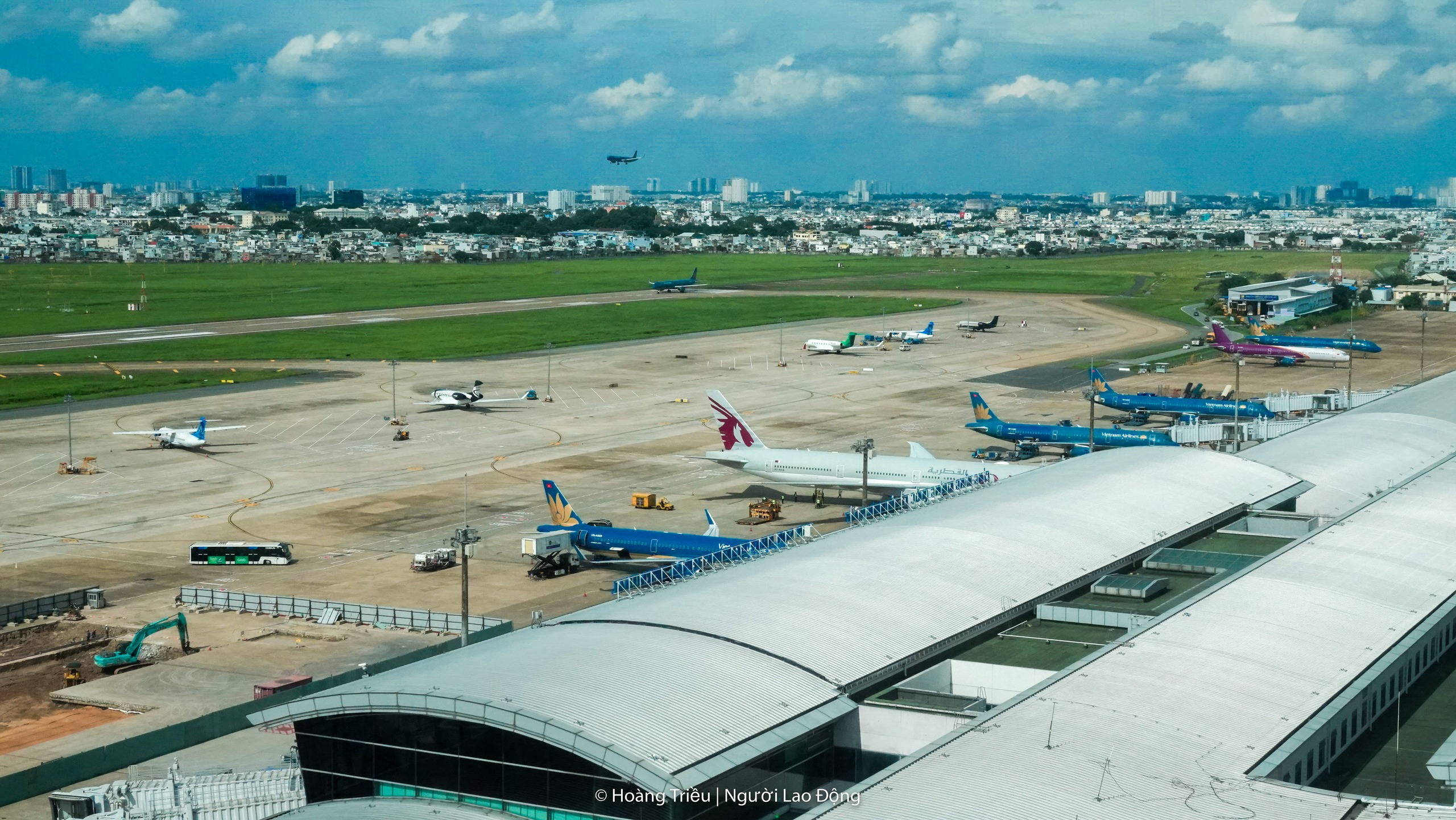 Nghề “bắt mạch ông trời” ở Tân Sơn Nhất- Ảnh 10.