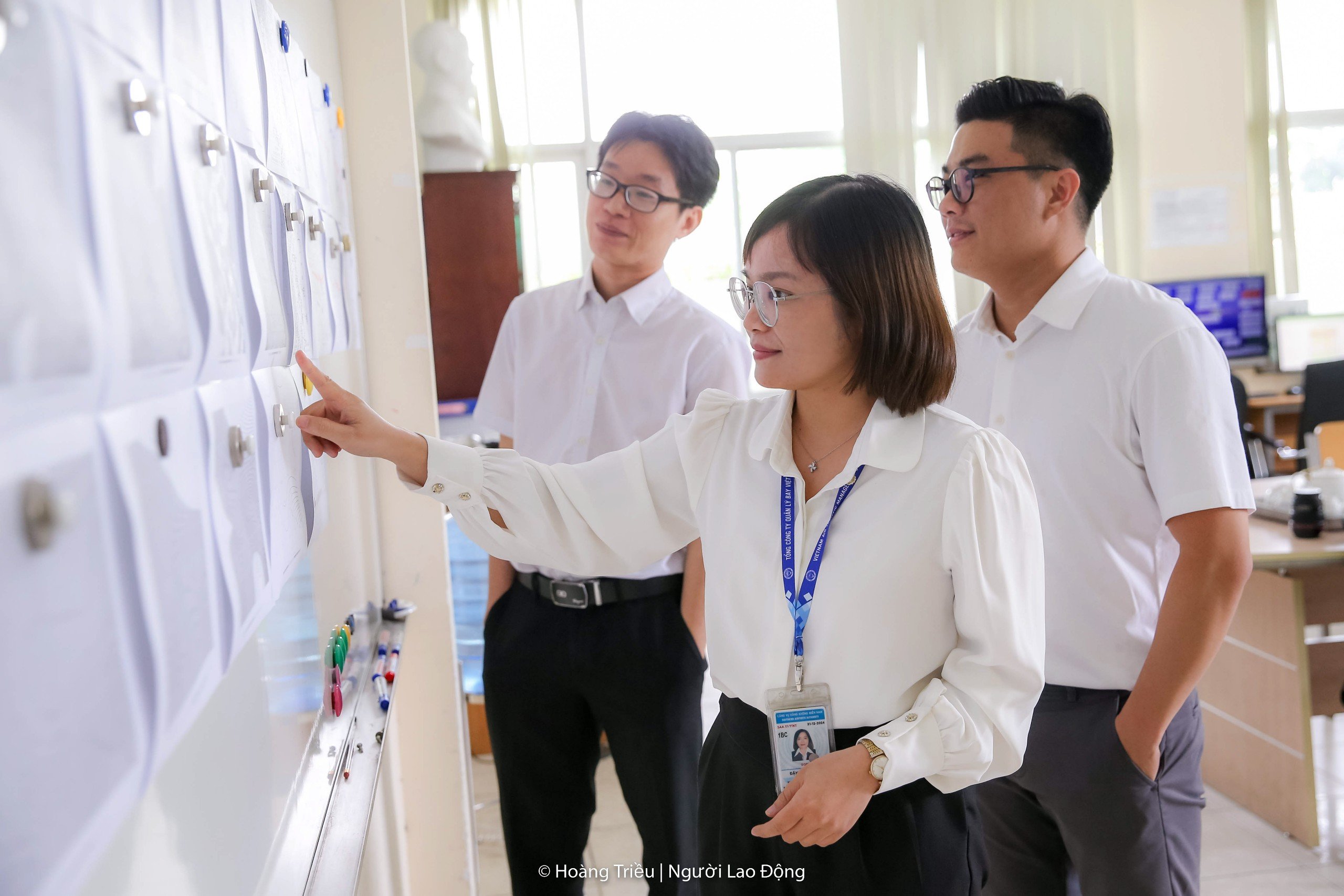 Nghề “bắt mạch ông trời” ở Tân Sơn Nhất- Ảnh 18.