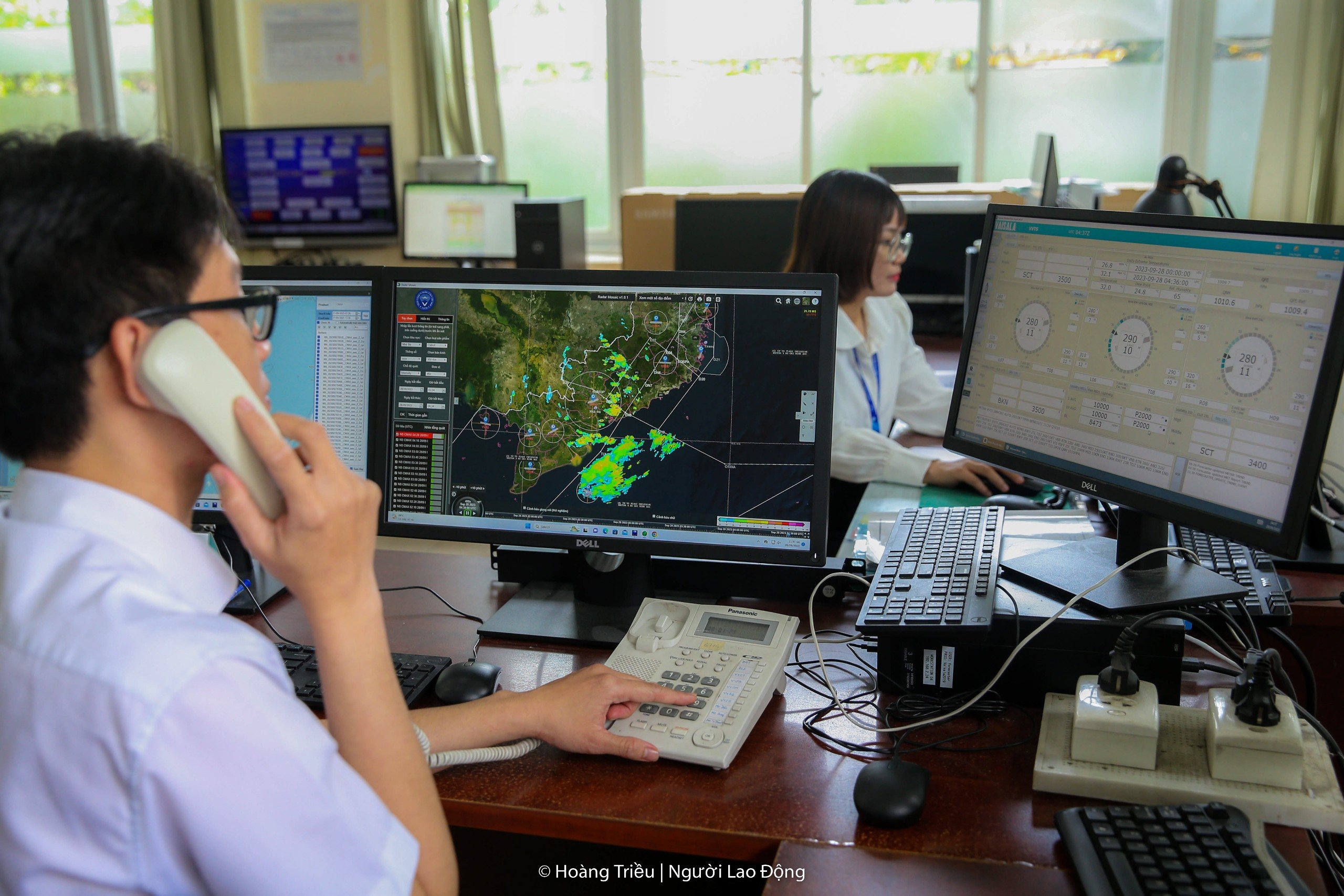 Nghề “bắt mạch ông trời” ở Tân Sơn Nhất- Ảnh 24.
