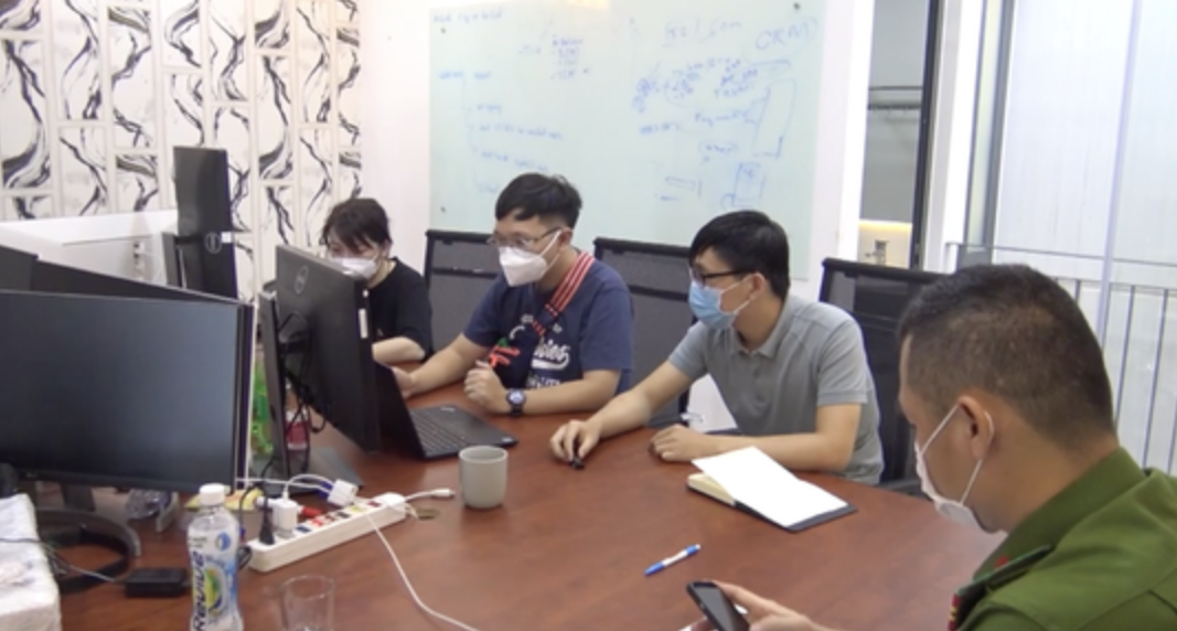 Những vụ lừa đảo tiền tỉ khó tin nhưng có thật- Ảnh 2. Những vụ lừa đảo tiền tỉ khó tin nhưng có thật- Ảnh 2.