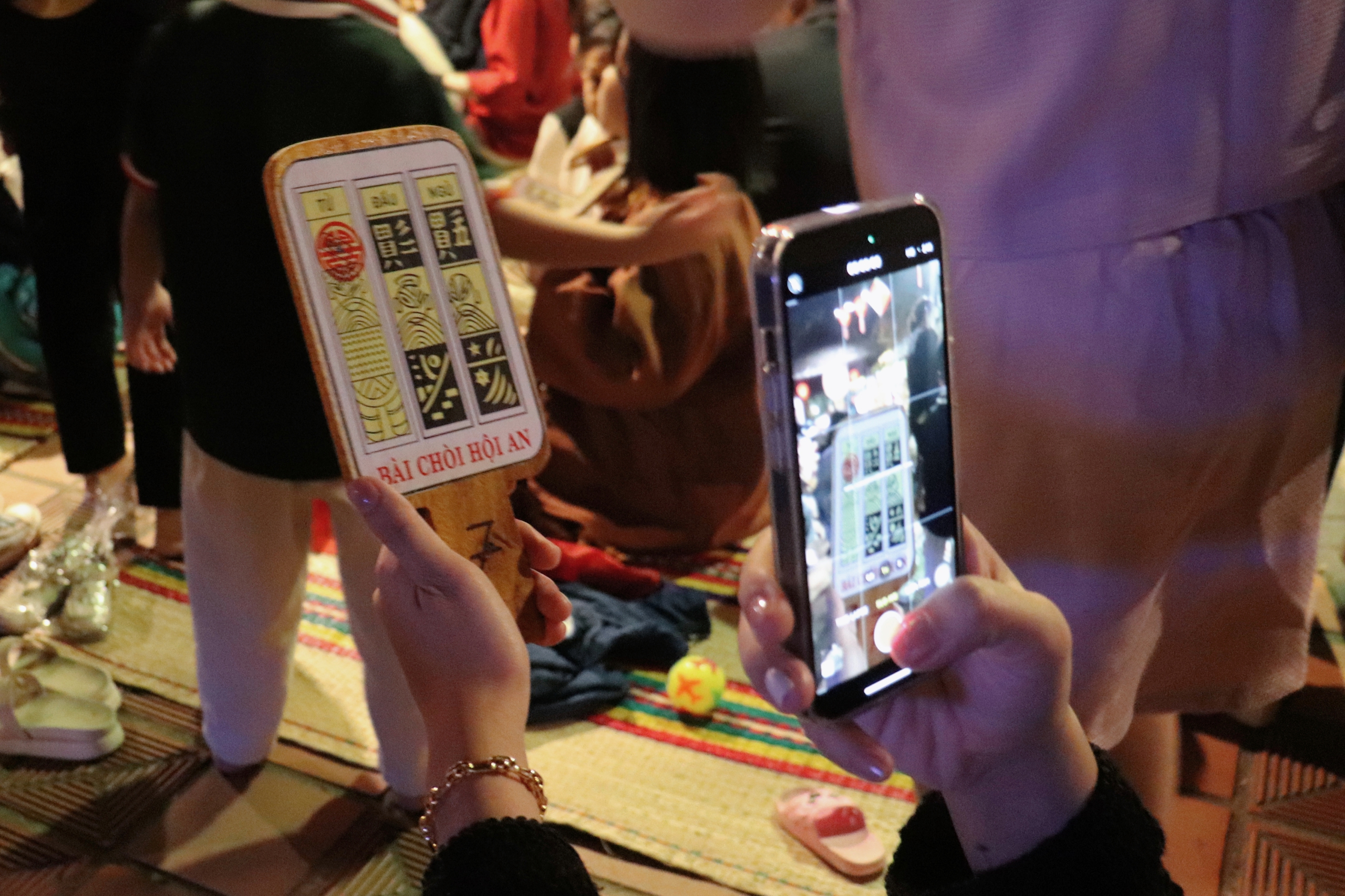 Tet v Hoi An: Užijte si festival Bài Chòi - Foto 2. Tết về Hội An vui hội Bài Chòi- Ảnh 2.