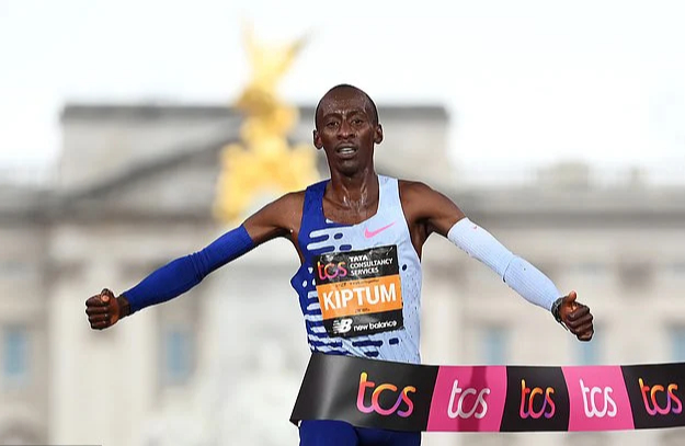 Kỷ lục gia marathon Kelvin Kiptum tử nạn tuổi 24- Ảnh 3.