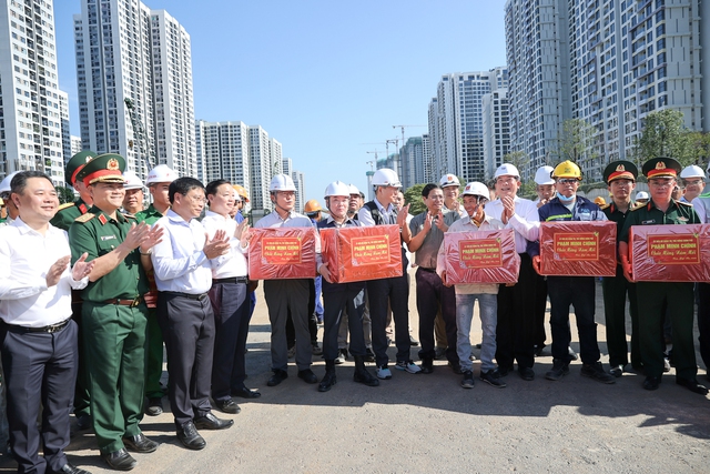 Thủ tướng Phạm Minh Chính kiểm tra dự án sân bay Long Thành, đường Vành đai 3 TP HCM- Ảnh 5.