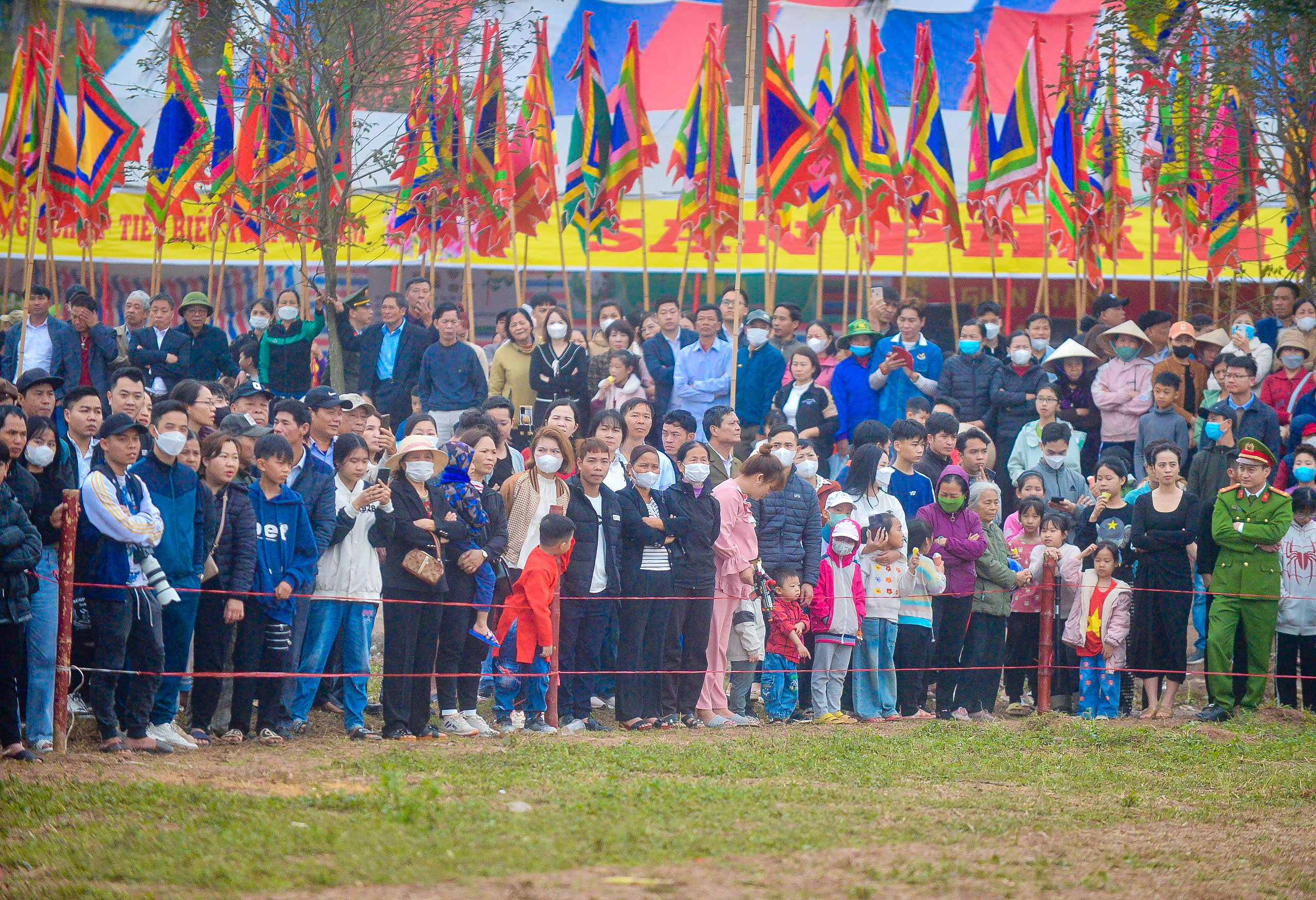 Người dân hân hoan ngày khai hội Tịch Điền Đọi Sơn Xuân Giáp Thìn- Ảnh 12.