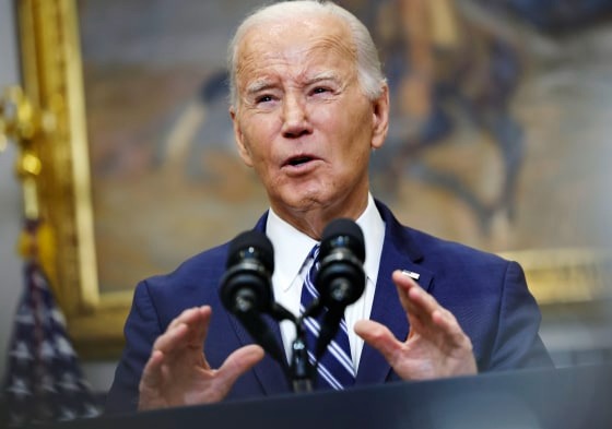 Tổng thống Biden lên tiếng sau "cảnh báo bất thường" về vũ khí Nga- Ảnh 1.