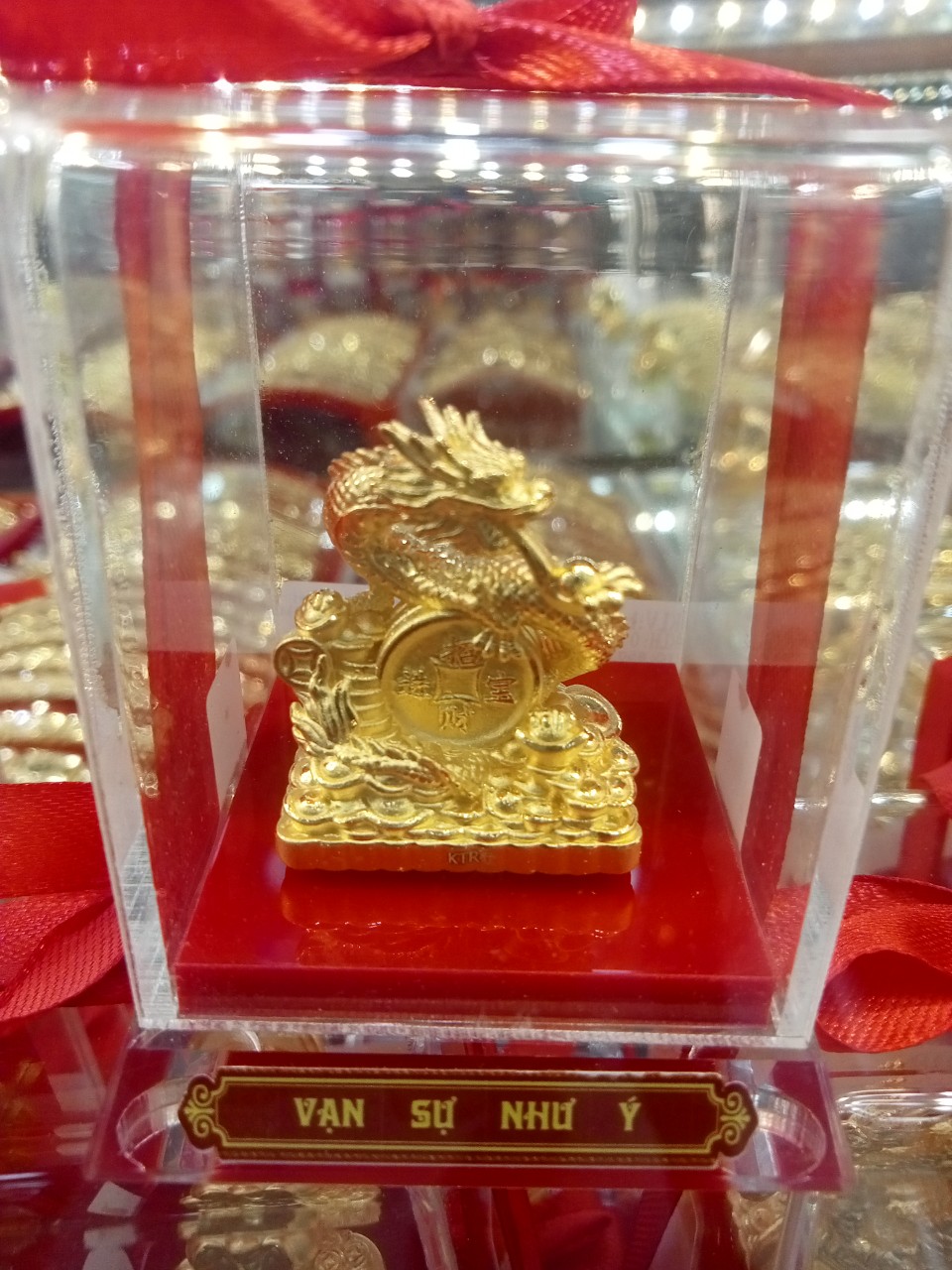 Hà Nội xếp hàng mua vàng trước ngày vía Thần Tài, tiệm vàng ở TP HCM thưa thớt- Ảnh 10.