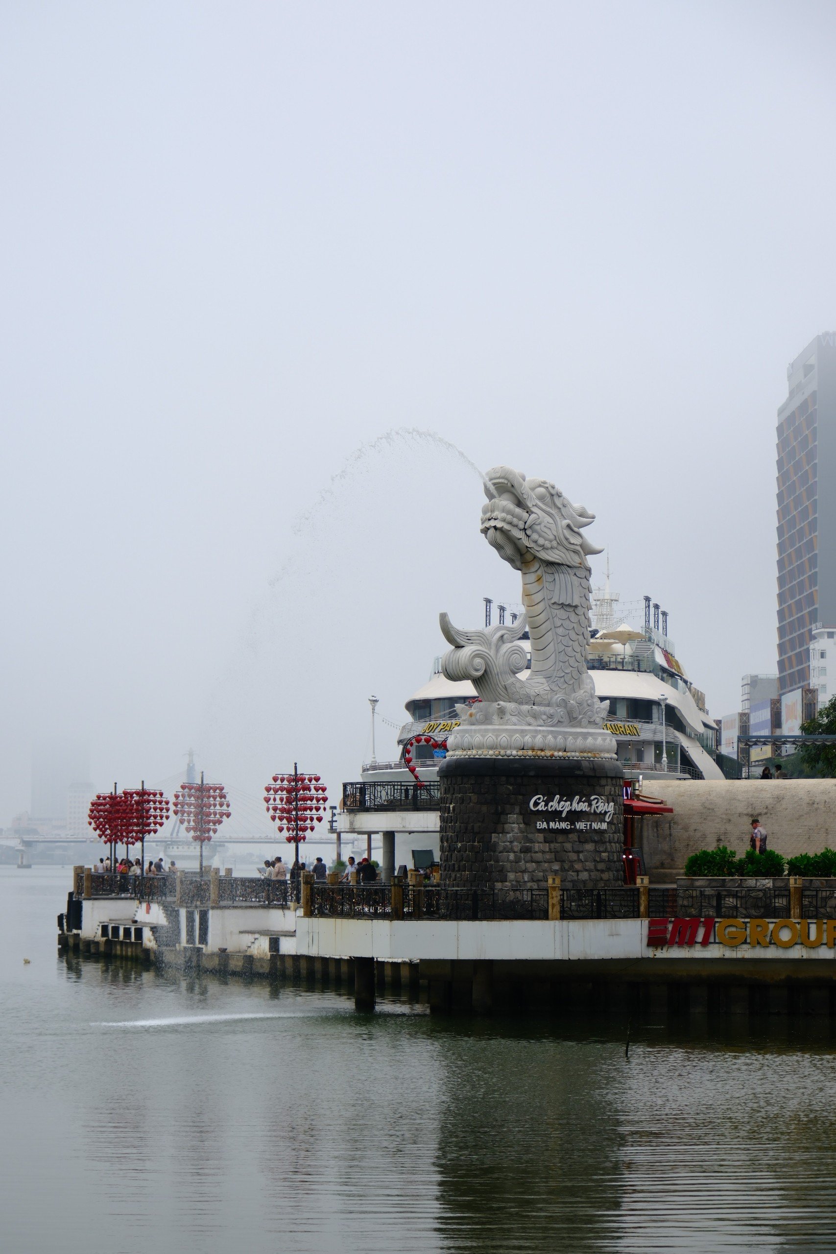 Cận cảnh sương mù dày đặc bao phủ Đà Nẵng- Ảnh 3.