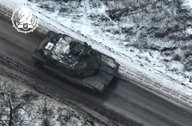 Nỗi lo về siêu tăng Mỹ thành hiện thực ở Ukraine- Ảnh 2.