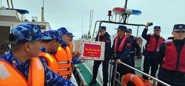 Cảnh sát biển Việt Nam - Trung Quốc lần đầu tiên tuần tra chung trên vùng biển giáp ranh- Ảnh 2.