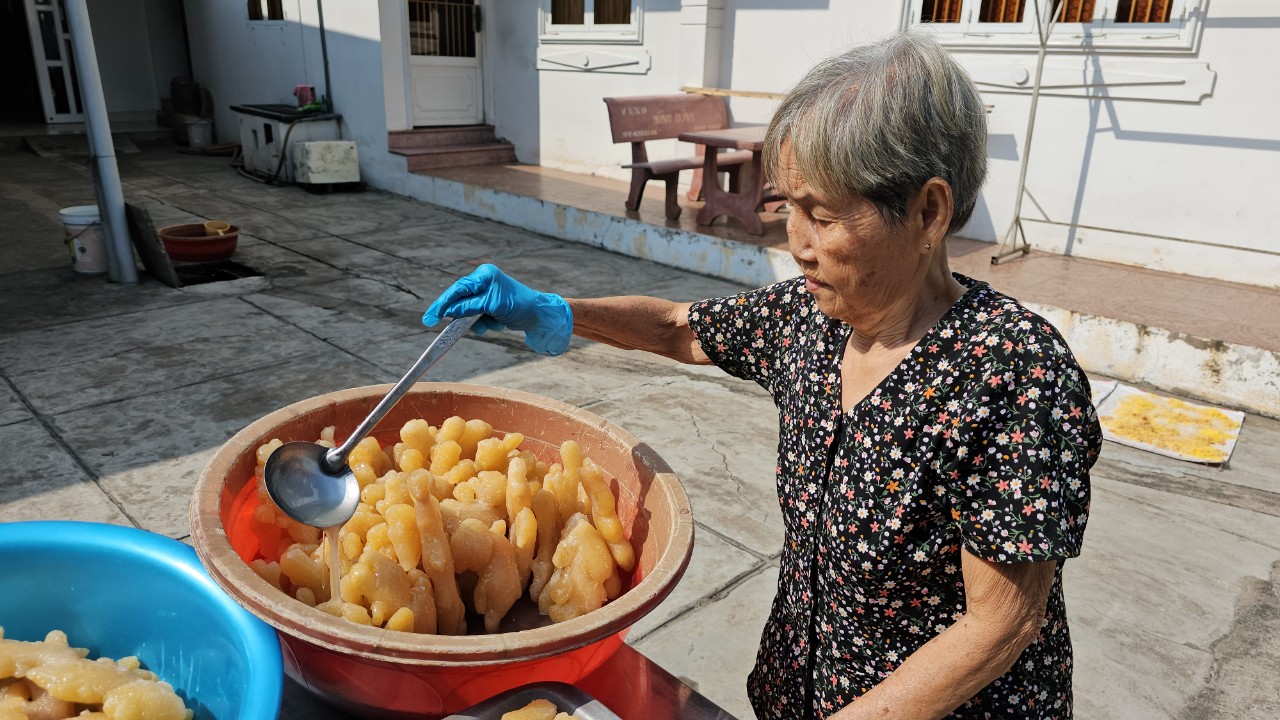 Mứt gừng nguyên củ, quyến rũ ngày quây quần- Ảnh 13.