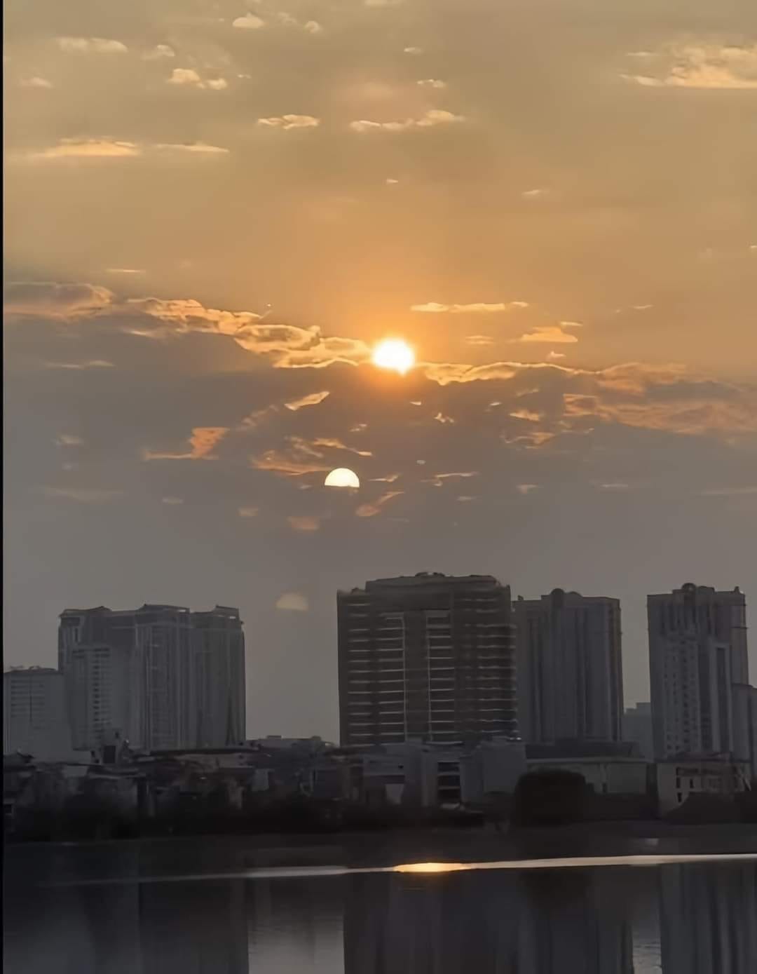 Hình nền Nền Bình Minh Tuyệt đẹp Quyến Rũ Bầu Trời Xanh Với Những đám Mây  Lúc Bình Minh Nền, Bầu Trời đầy Kịch Tính, Quang Cảnh Bầu Trời, Bầu Trời Mặt