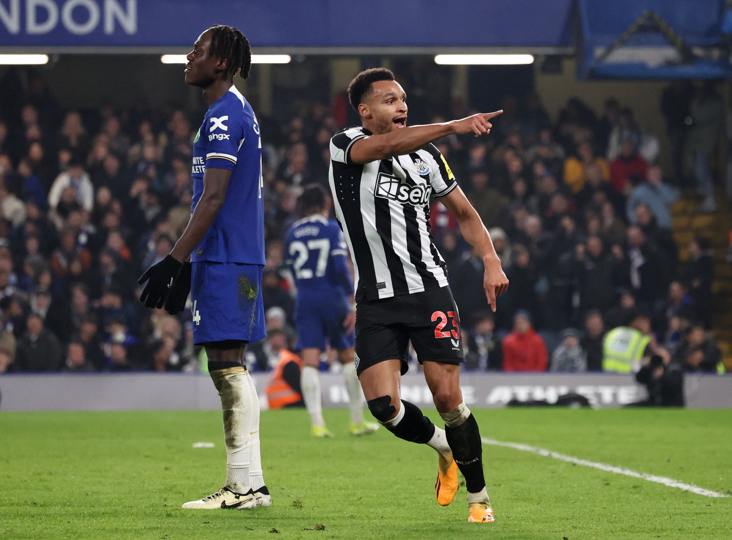 Chelsea đãi tiệc bàn thắng với Newcastle, fan vẫn hồi hộp