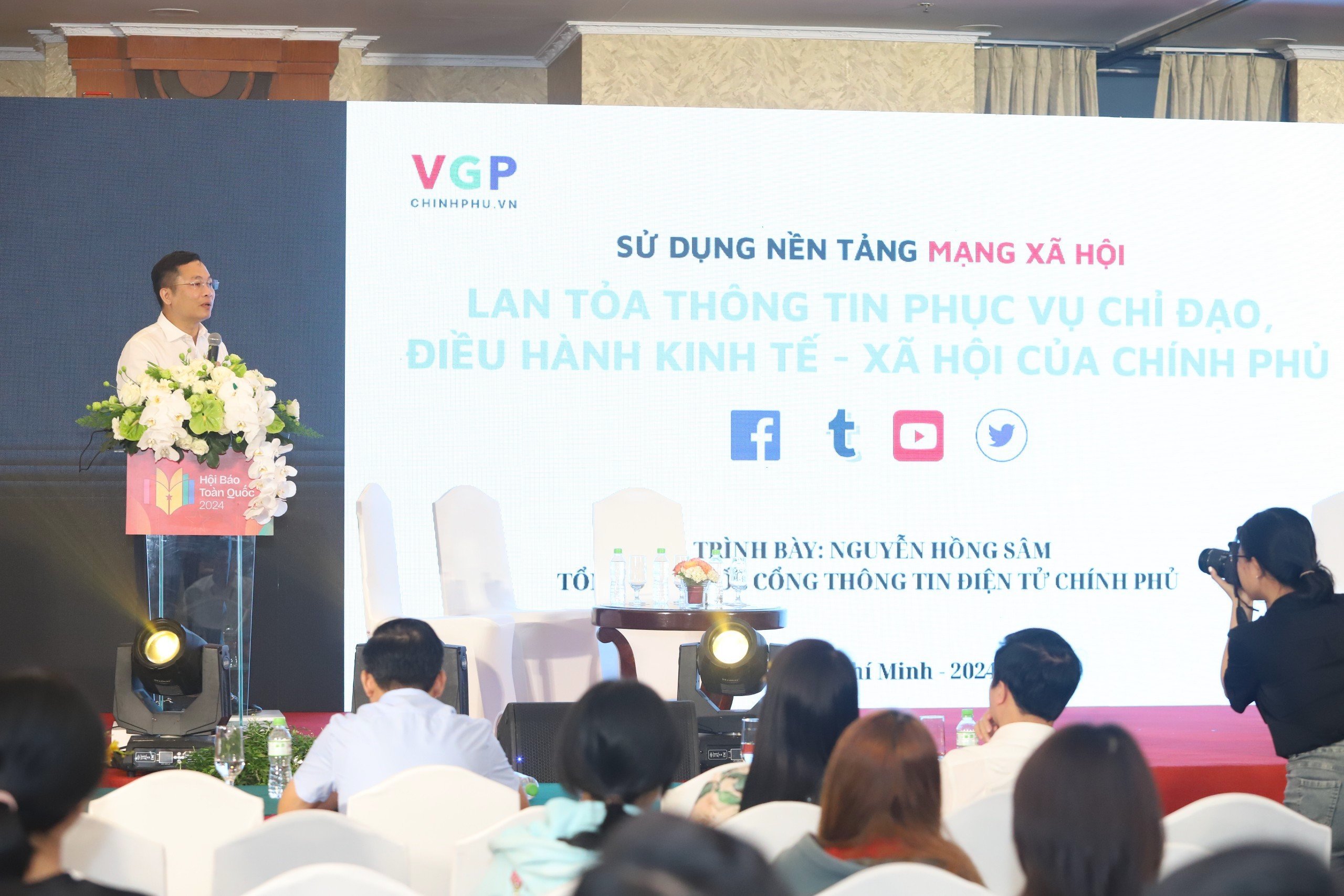 データジャーナリズムの発展は避けられないトレンドです - 写真4。 Phát triển báo chí dữ liệu là xu hướng tất yếu- Ảnh 4.