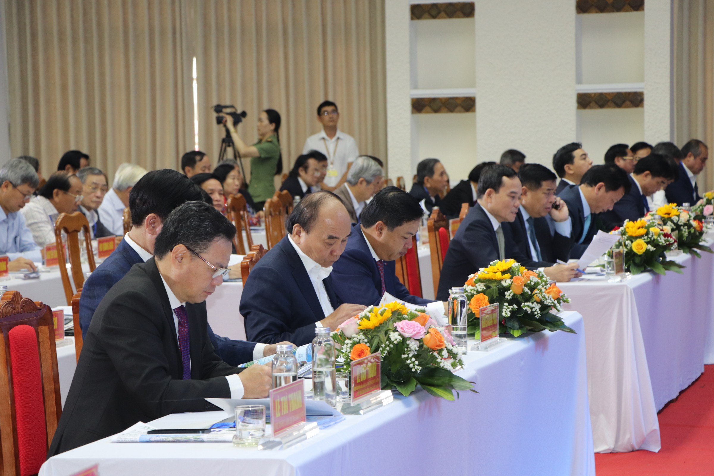 Phó Thủ tướng Trần Lưu Quang gửi gắm Quảng Nam 8 từ- Ảnh 1. Phó Thủ tướng Trần Lưu Quang gửi gắm Quảng Nam 8 từ- Ảnh 1.