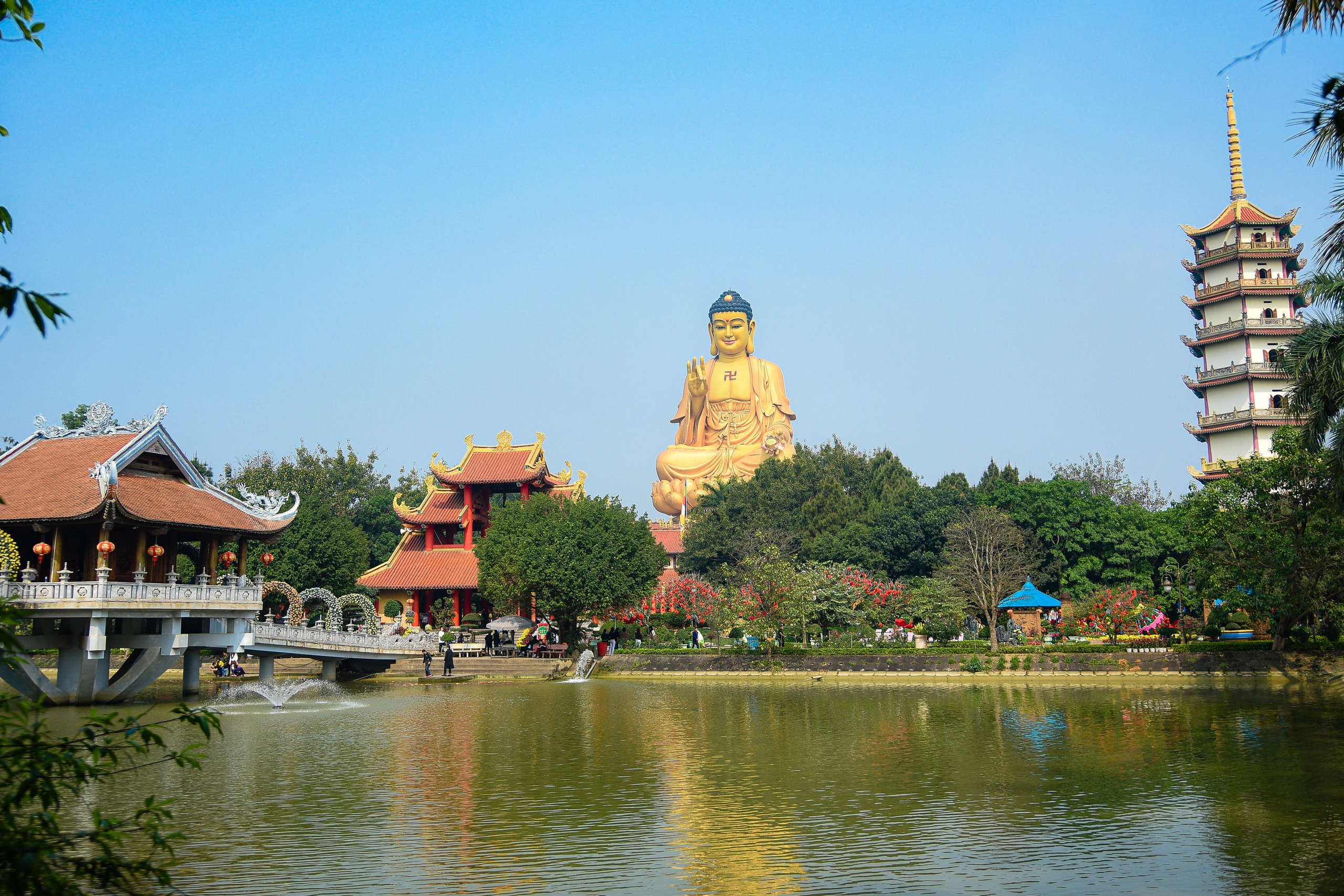 Cận cảnh tượng Phật cao 72 m ở Hà Nội- Ảnh 1.