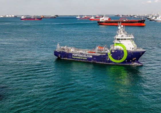 Tàu Fortescue Green Pioneer khởi hành từ Singapore đi Dubai - UAE vào tháng 12-2023 để ra mắt tại COP28 Ảnh: MPA SINGAPORE