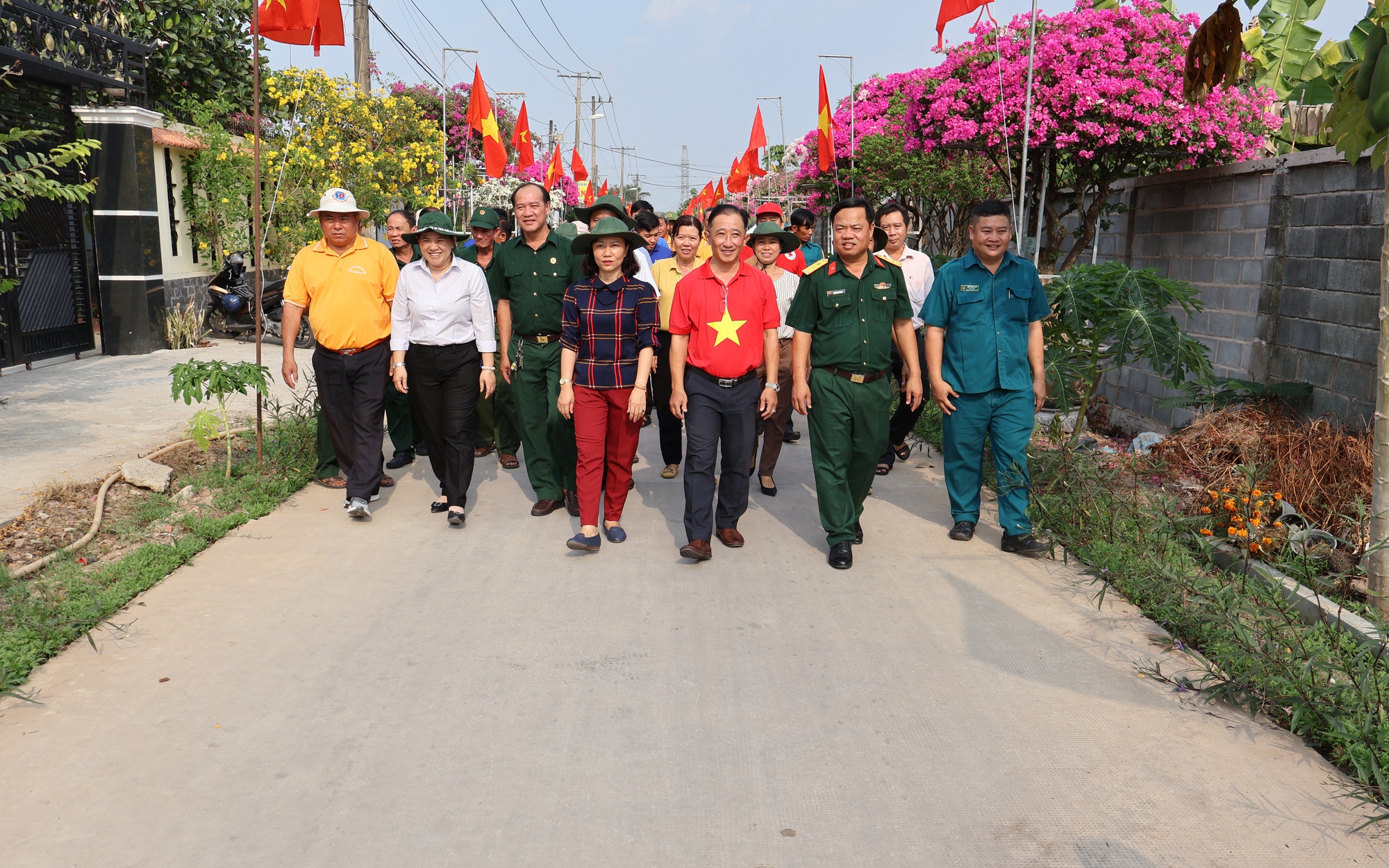Người dân Củ Chi đón nhận thêm 2 tuyến “Đường cờ Tổ quốc”