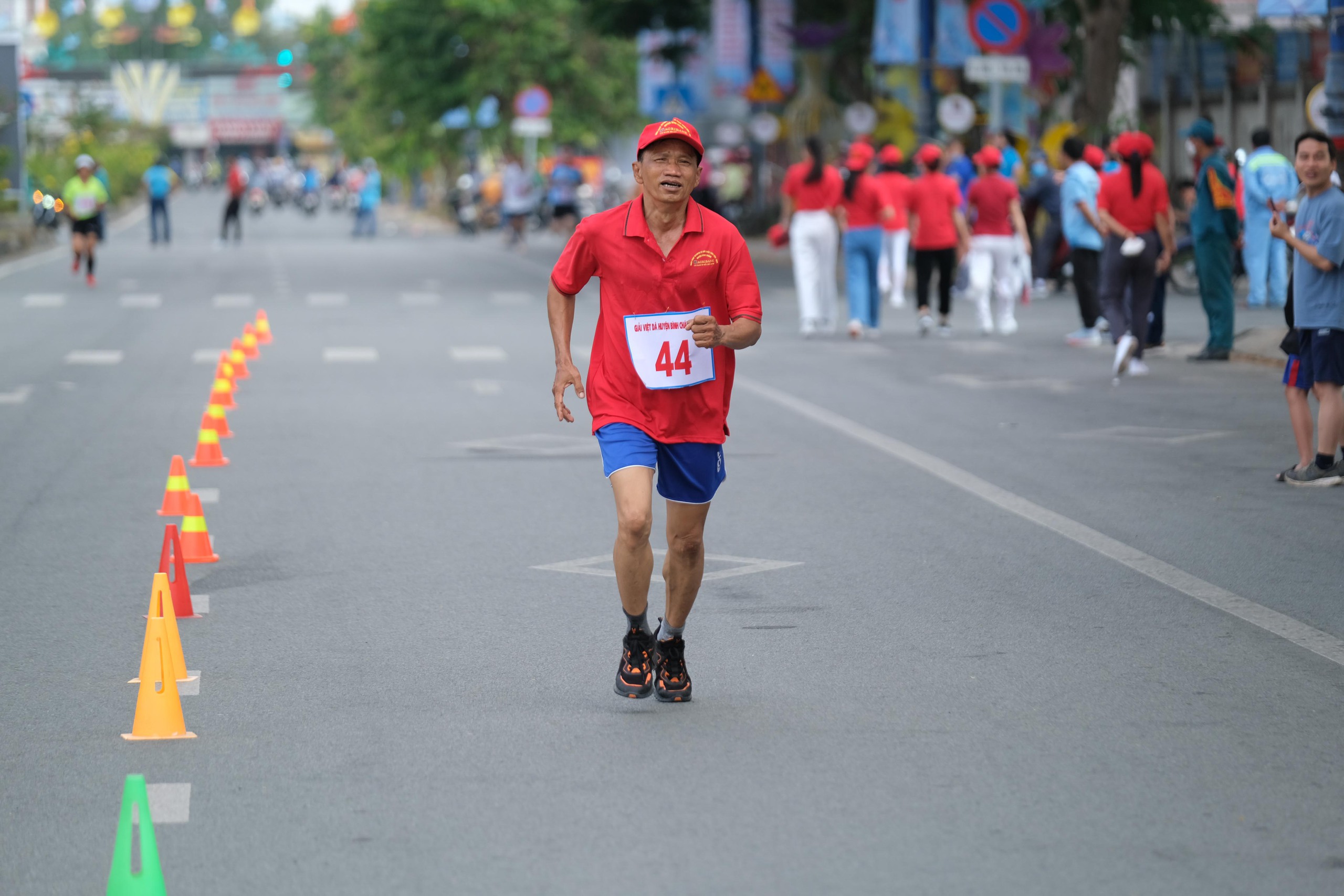 Huyện Bình Chánh: Hơn 2.500 VĐV tham gia ngày chạy Olympic vì sức khỏe toàn dân- Ảnh 7.