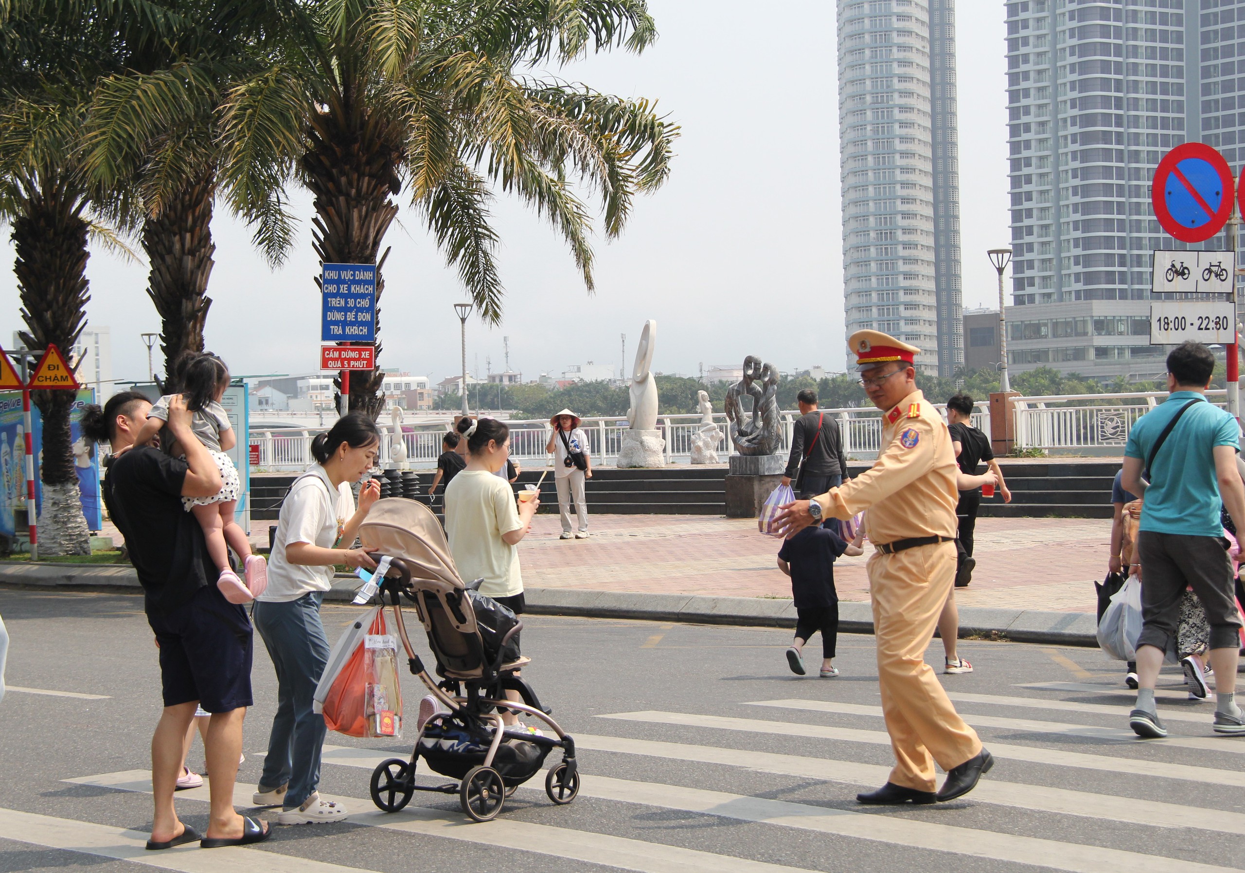 Tạo diện mạo mới cho chợ du lịch nổi tiếng nhất Đà Nẵng- Ảnh 7.