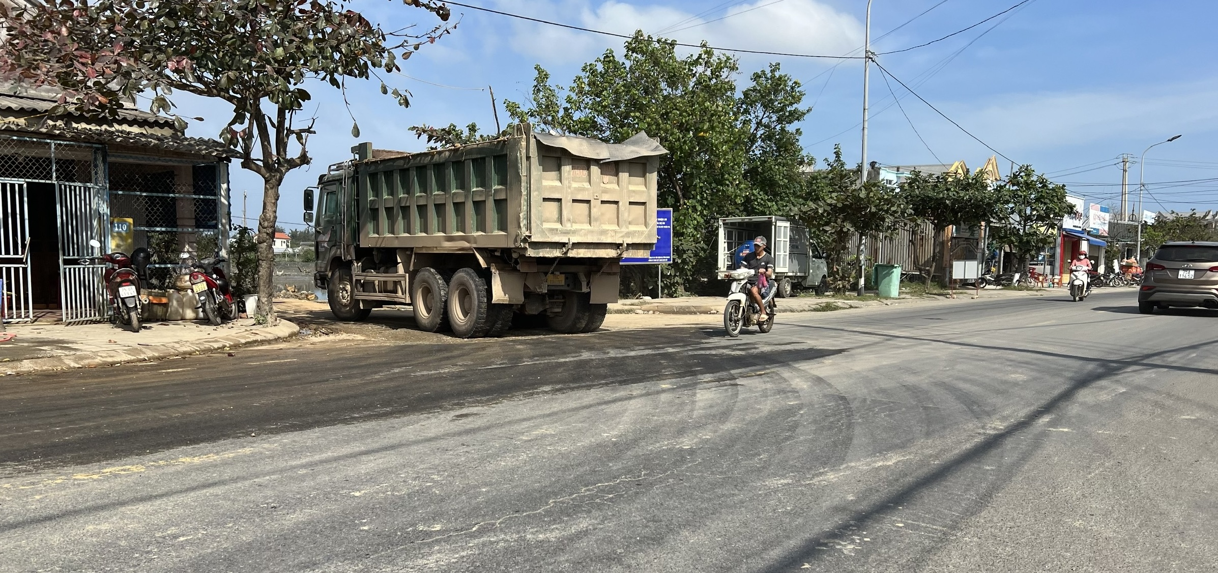 Dịch vụ cho thuê xe nâng hàng, người tại Thừa Thiên Huế – Hùng Cường Move