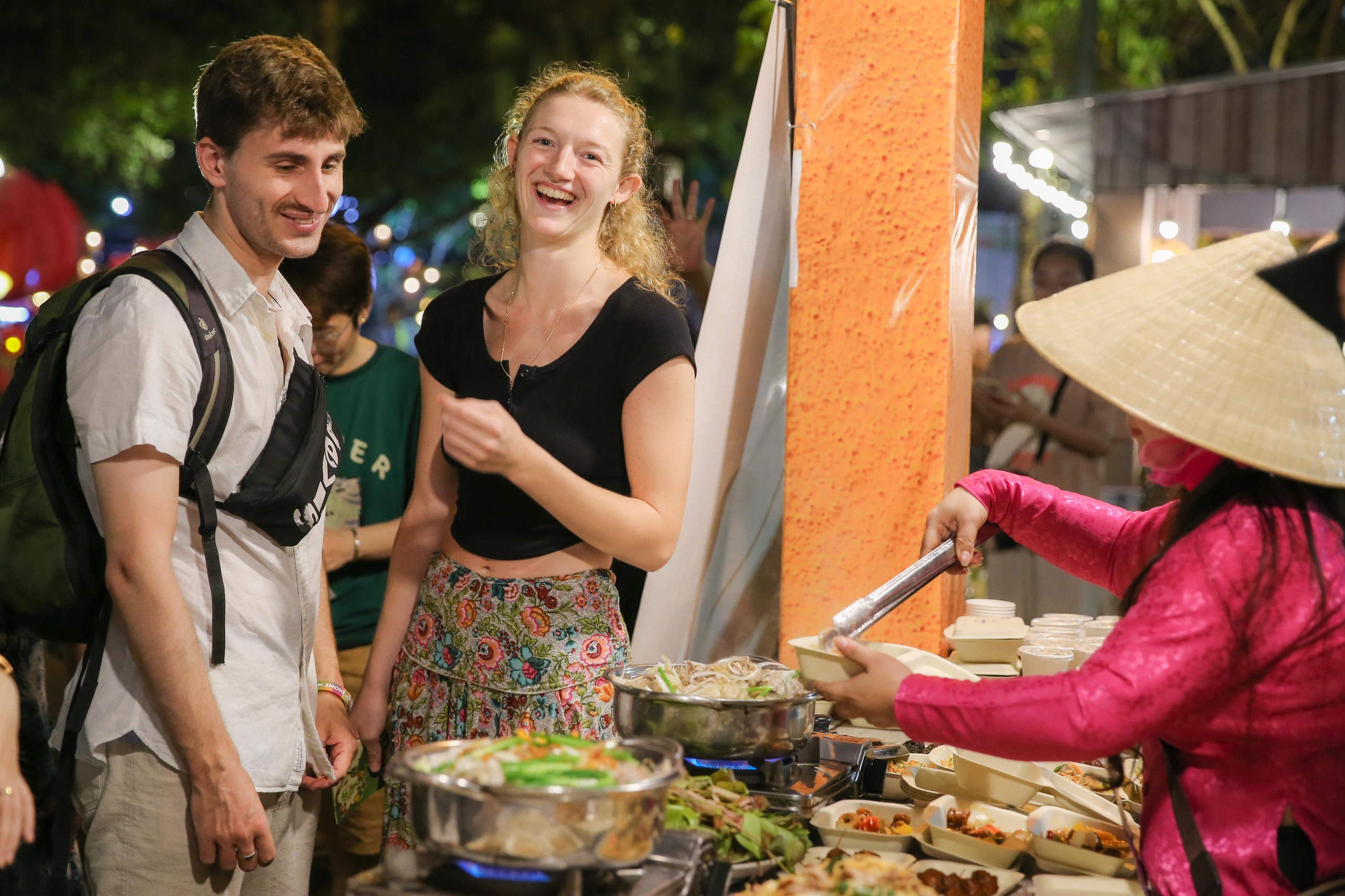 Độc đáo “vừa đi vừa nấu” tại Lễ hội Văn hóa Ẩm thực, Món ngon Saigontourist Group 2024- Ảnh 14.